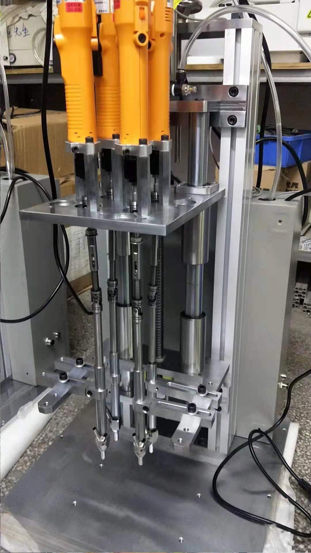 多軸螺絲鎖附機