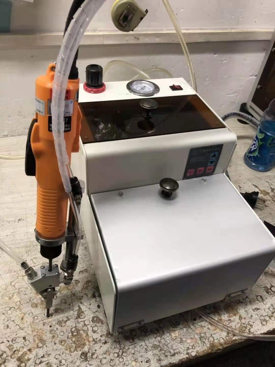 手持式自動供料鎖螺絲機